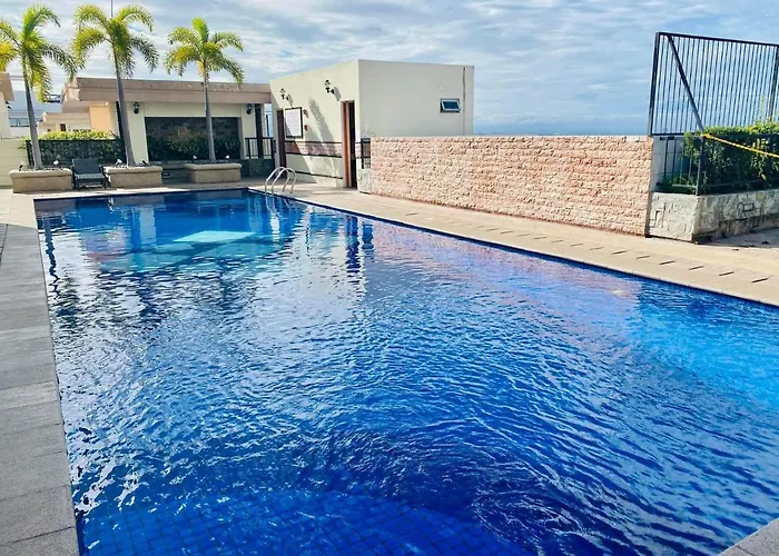 Morgan Bgc Shortwalk2 Venice Mall Free Pool Gym *