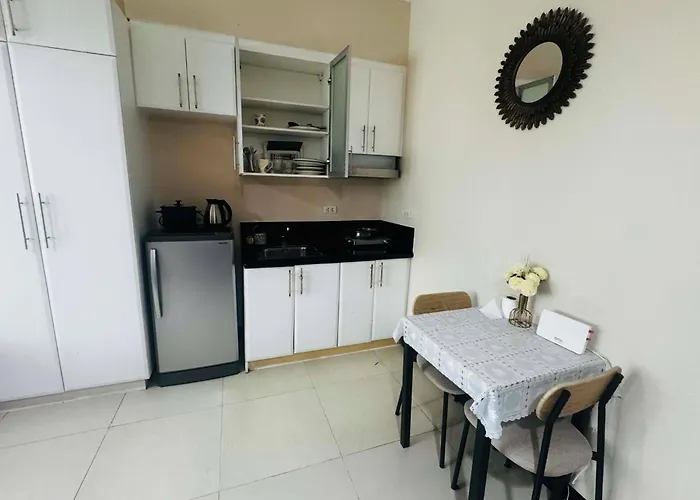 Apartment Morgan Bgc Shortwalk2 Venice Mall Free Pool Gym Manila