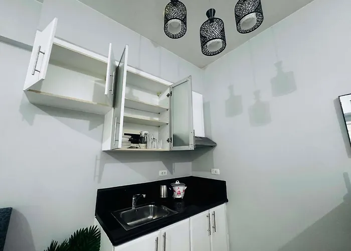 Morgan Bgc Shortwalk2 Venice Mall Free Pool Gym Apartment